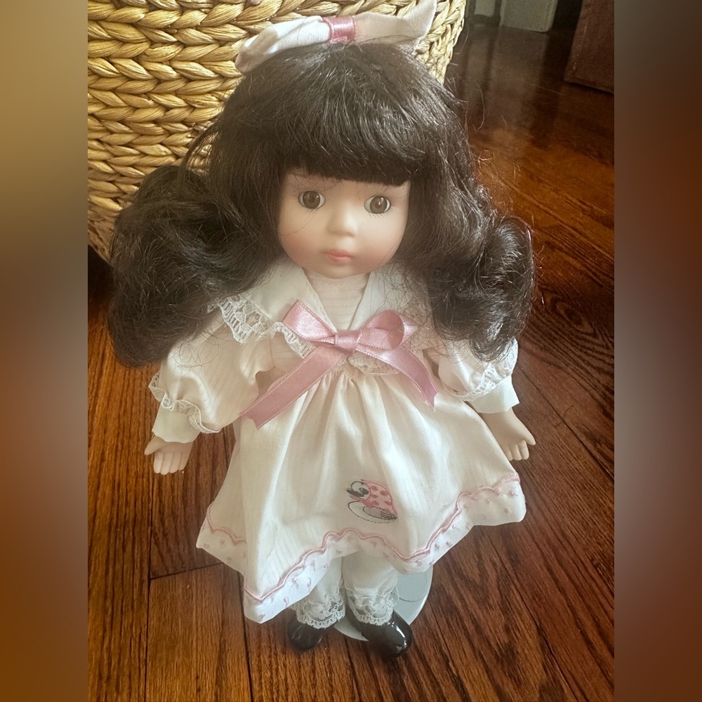 Brinn’s Porcelain Doll Marisa with stand 1989